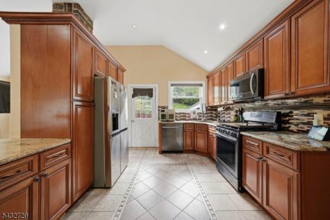 22 Federal Hill Road Pompton Lakes NJ 07442