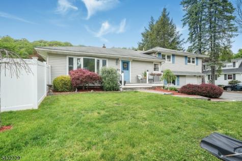 22 Federal Hill Road Pompton Lakes NJ 07442