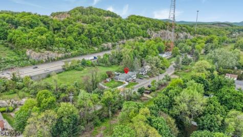 22 Federal Hill Road Pompton Lakes NJ 07442