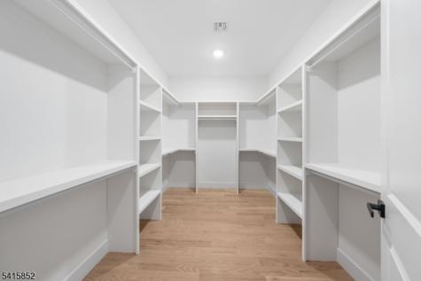 302 West Lane Clark NJ 07066