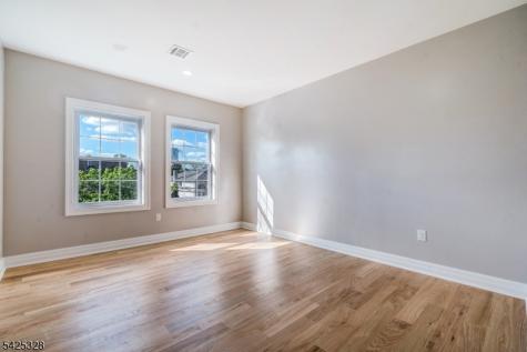 307 Schepis Avenue Saddle Brook NJ 07663