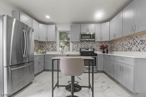 10 E 45th Street Bayonne NJ 07002