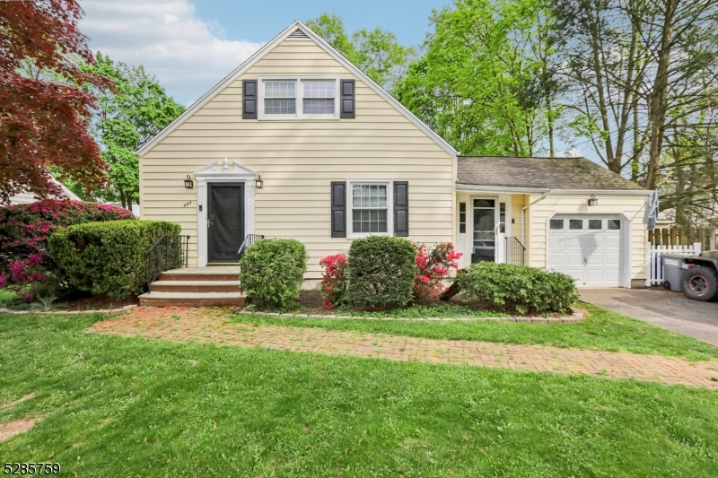 445 Oakridge Avenue North Plainfield NJ 07063