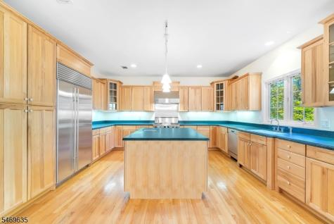 32 Perona Road Andover NJ 07821