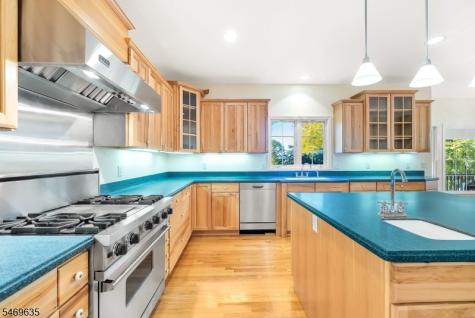 32 Perona Road Andover NJ 07821