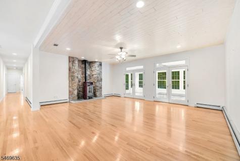 32 Perona Road Andover NJ 07821