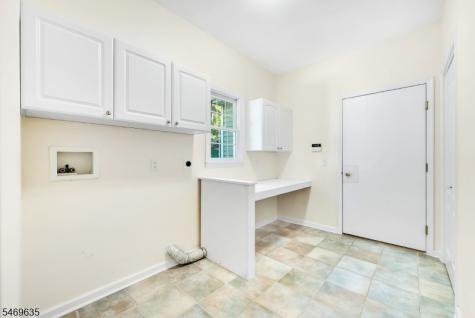 32 Perona Road Andover NJ 07821