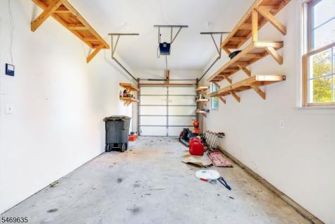 32 Perona Road Andover NJ 07821