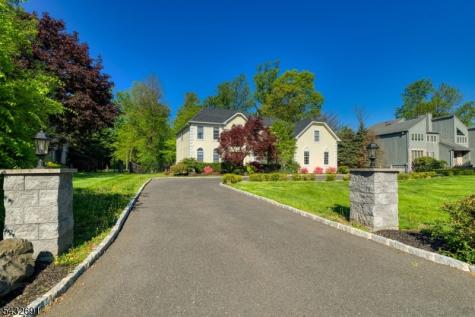 18 Downingtown Court Warren NJ 07059