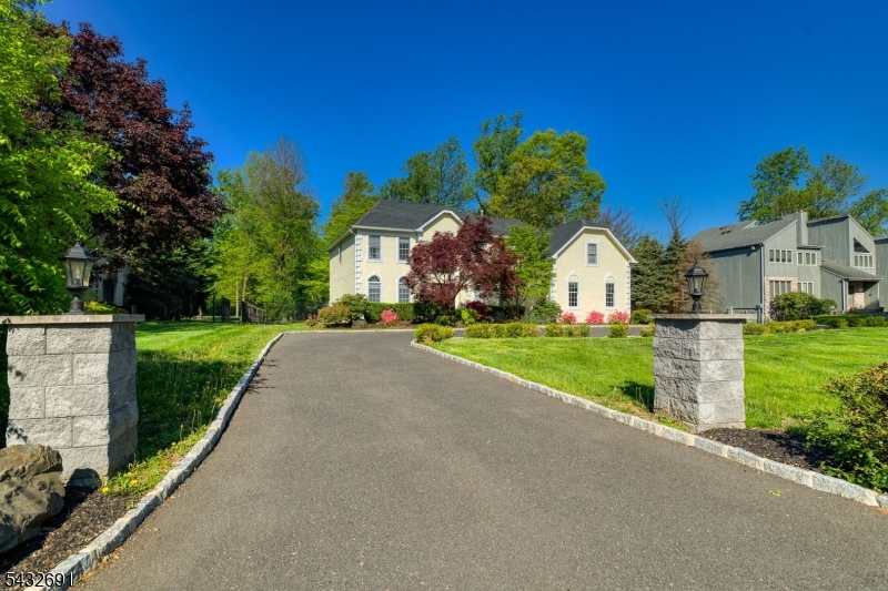18 Downingtown Court Warren NJ 07059