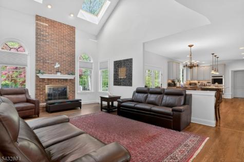 18 Downingtown Court Warren NJ 07059