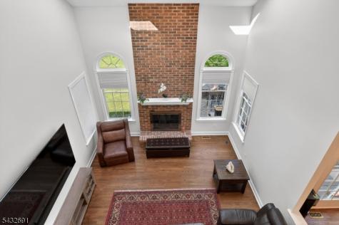 18 Downingtown Court Warren NJ 07059