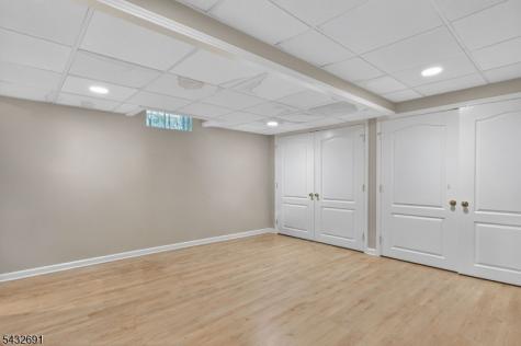 18 Downingtown Court Warren NJ 07059