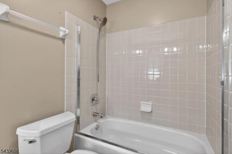 18 Downingtown Court Warren NJ 07059