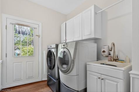 18 Downingtown Court Warren NJ 07059