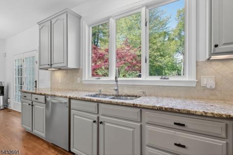18 Downingtown Court Warren NJ 07059