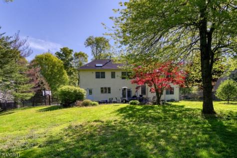 18 Downingtown Court Warren NJ 07059