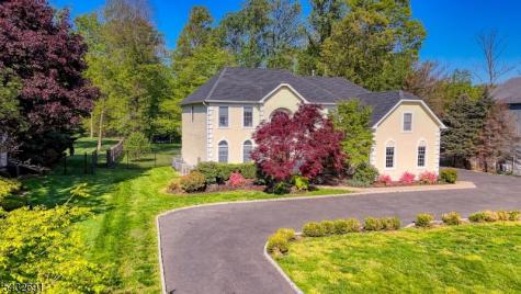 18 Downingtown Court Warren NJ 07059