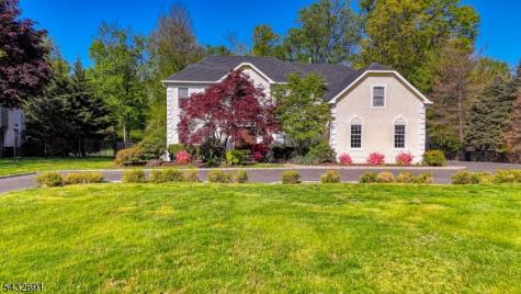 18 Downingtown Court Warren NJ 07059
