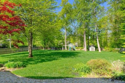 18 Downingtown Court Warren NJ 07059