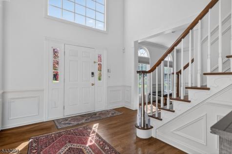 18 Downingtown Court Warren NJ 07059