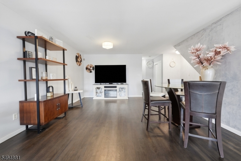 7 Harbor Front Ct. Unit C7 Elizabeth NJ 07206