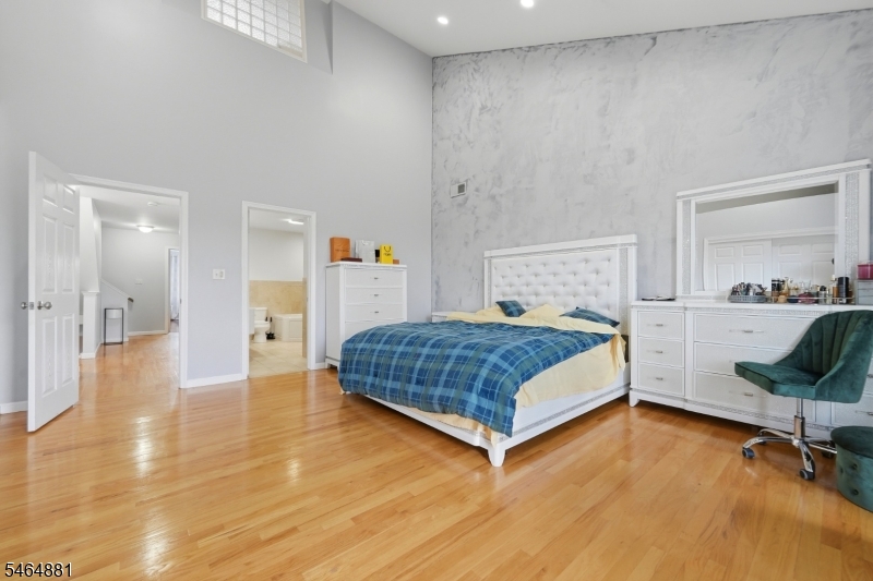 7 Harbor Front Ct. Unit C7 Elizabeth NJ 07206