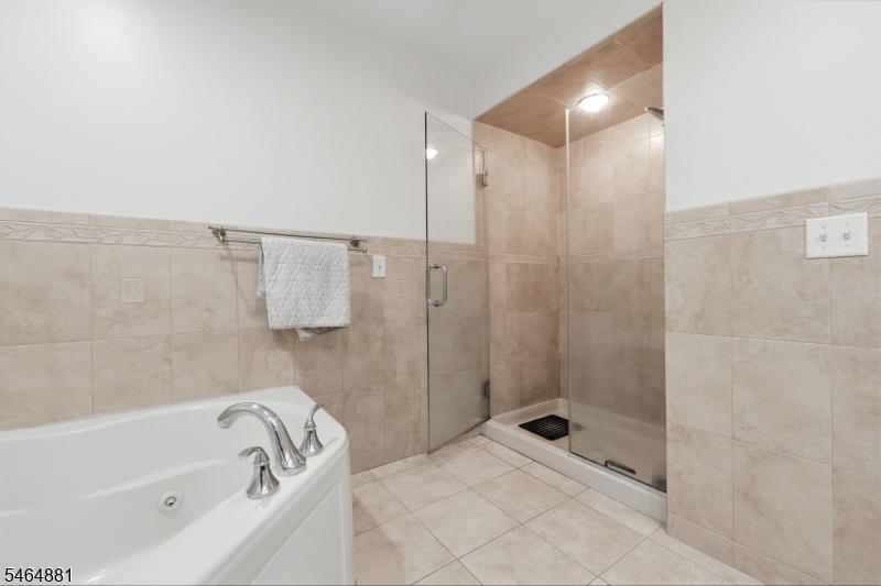 7 Harbor Front Ct. Unit C7 Elizabeth NJ 07206