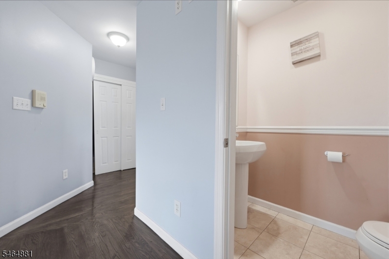 7 Harbor Front Ct. Unit C7 Elizabeth NJ 07206