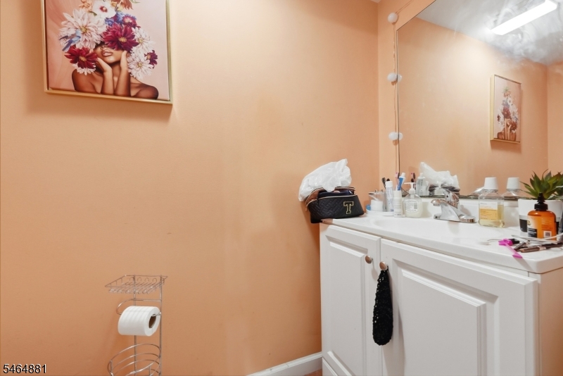 7 Harbor Front Ct. Unit C7 Elizabeth NJ 07206