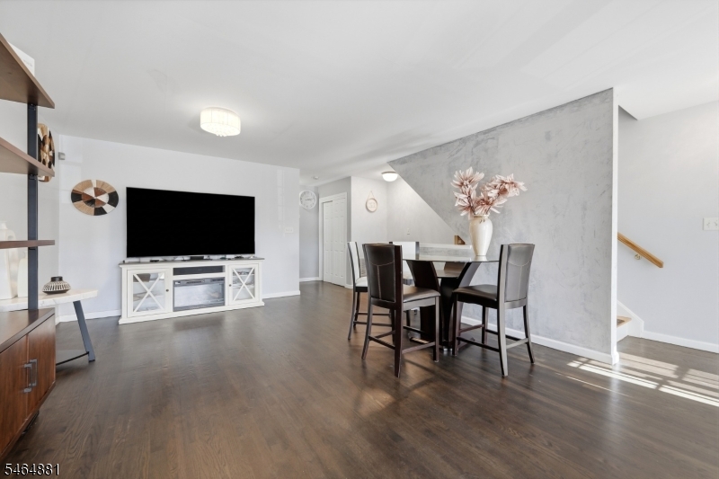 7 Harbor Front Ct. Unit C7 Elizabeth NJ 07206