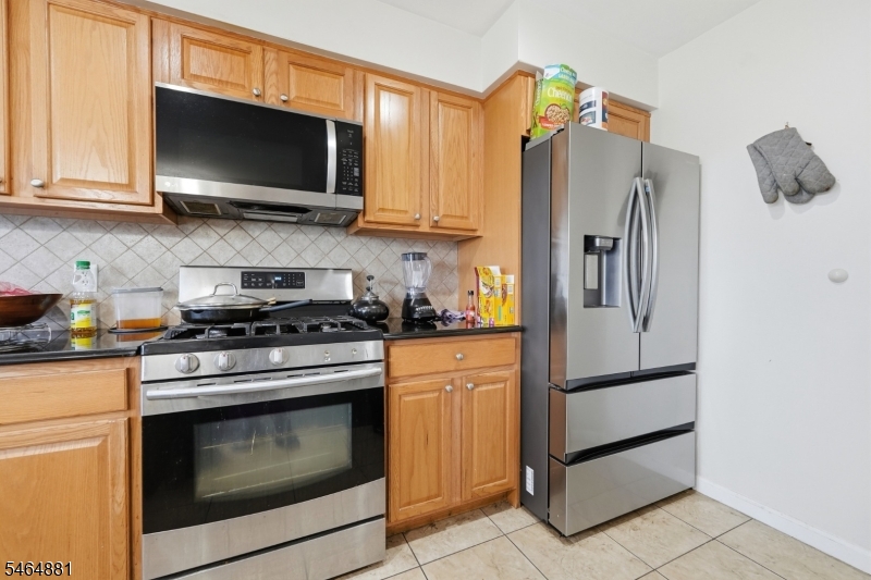 7 Harbor Front Ct. Unit C7 Elizabeth NJ 07206