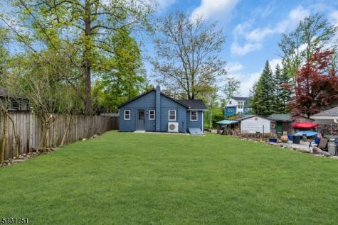 6 Passaic Drive West Milford NJ 07421