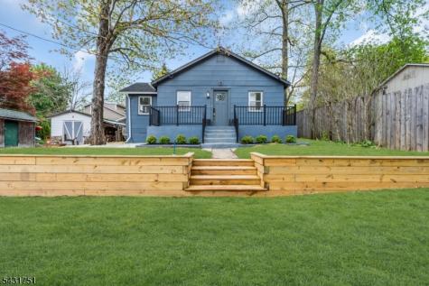 6 Passaic Drive West Milford NJ 07421