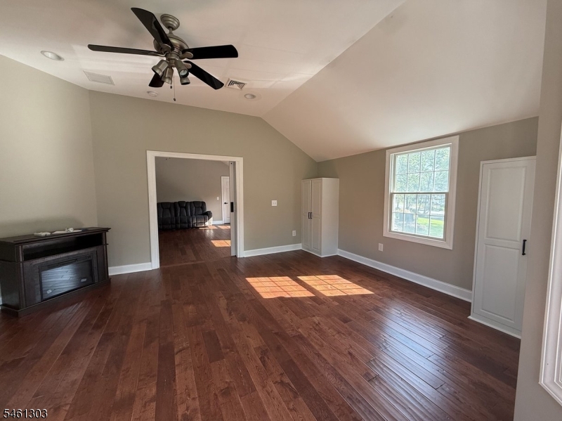 19 Bradford Road Edison NJ 08820