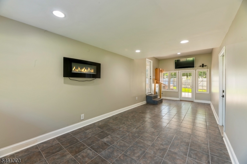 19 Bradford Road Edison NJ 08820