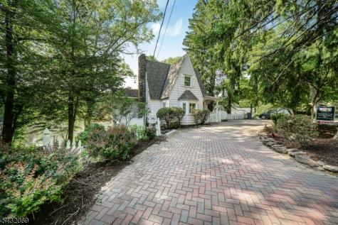 716 Colonial Road Franklin Lakes NJ 07417