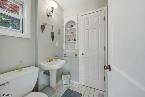 716 Colonial Road Franklin Lakes NJ 07417