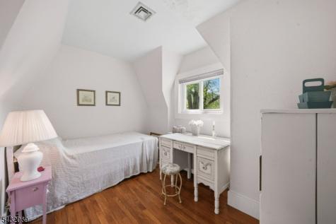 716 Colonial Road Franklin Lakes NJ 07417