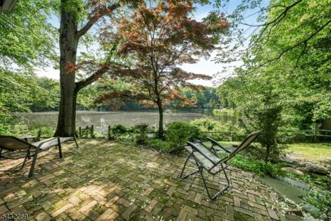 716 Colonial Road Franklin Lakes NJ 07417