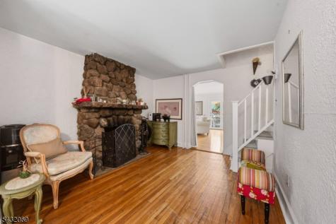 716 Colonial Road Franklin Lakes NJ 07417