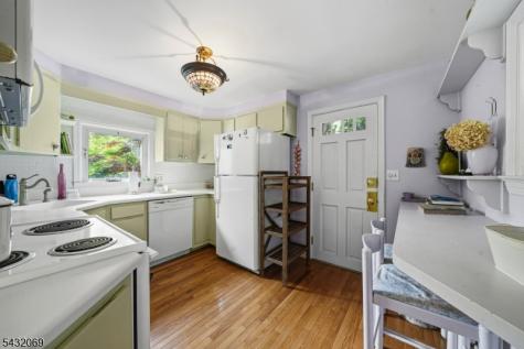 716 Colonial Road Franklin Lakes NJ 07417