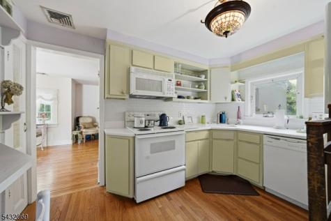716 Colonial Road Franklin Lakes NJ 07417