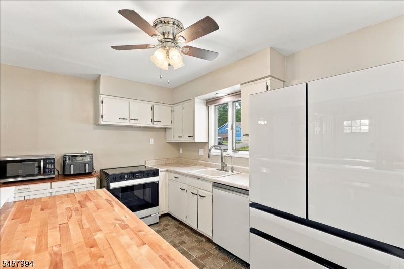 2 Crescent Road Hopatcong NJ 07843