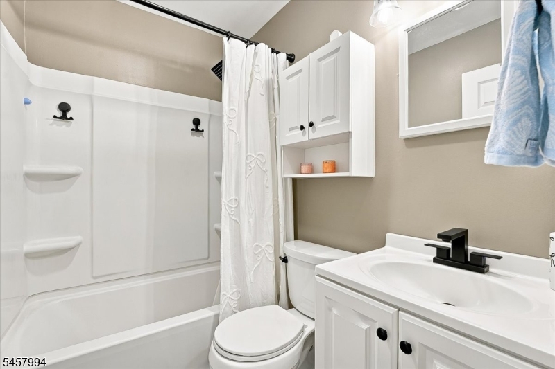 2 Crescent Road Hopatcong NJ 07843