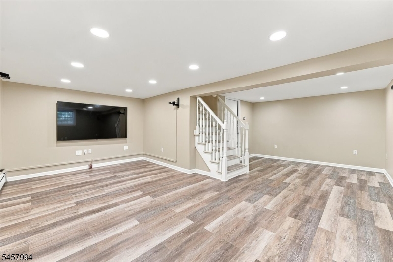 2 Crescent Road Hopatcong NJ 07843