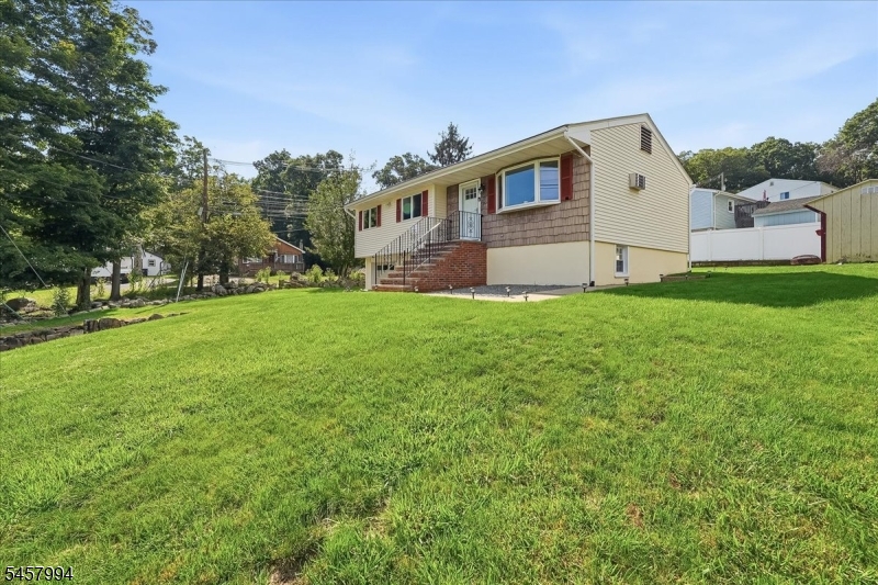 2 Crescent Road Hopatcong NJ 07843
