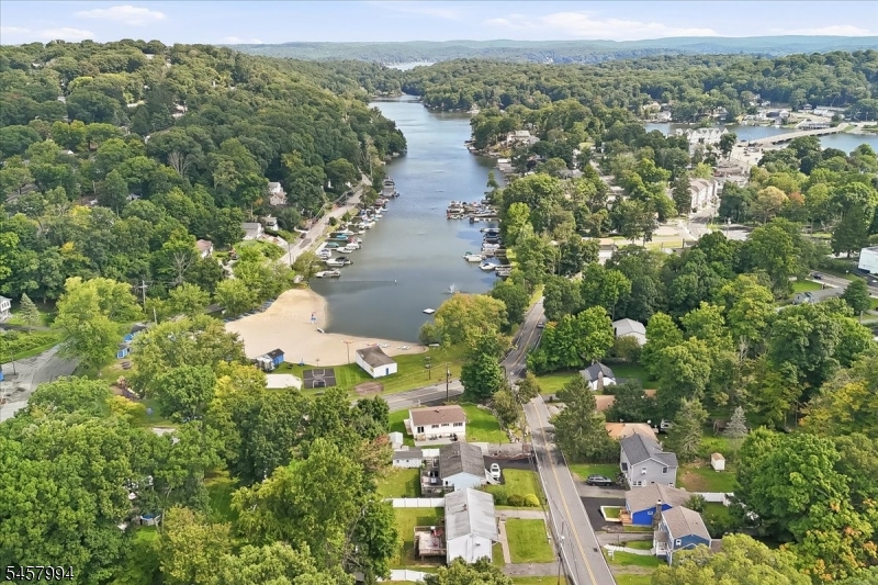 2 Crescent Road Hopatcong NJ 07843