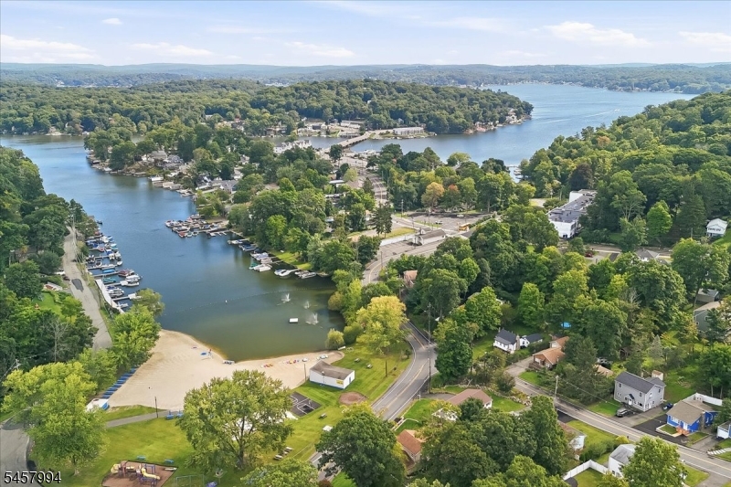 2 Crescent Road Hopatcong NJ 07843