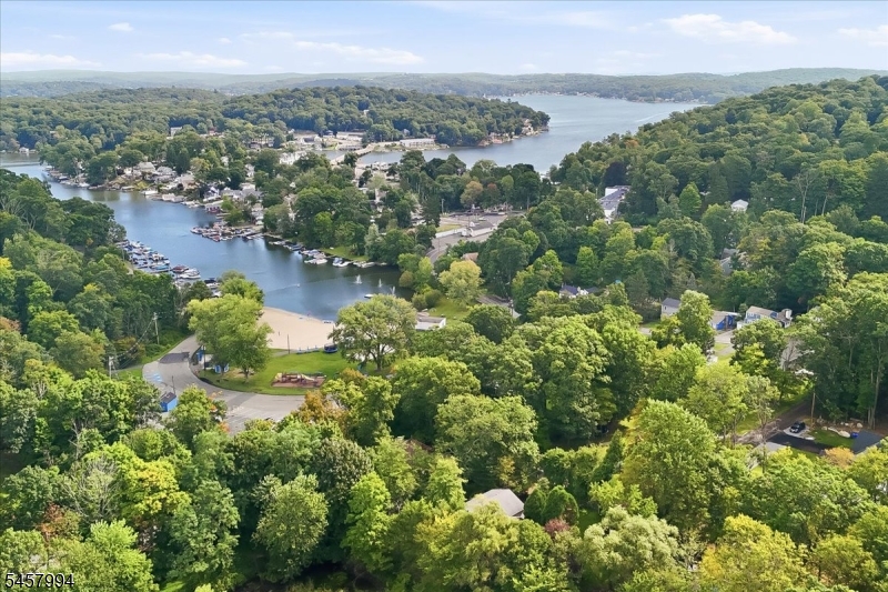 2 Crescent Road Hopatcong NJ 07843